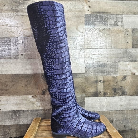 STUART WEITZMAN OTK Velvet Croc Print Boots - 38.5 - Picture 3 of 11